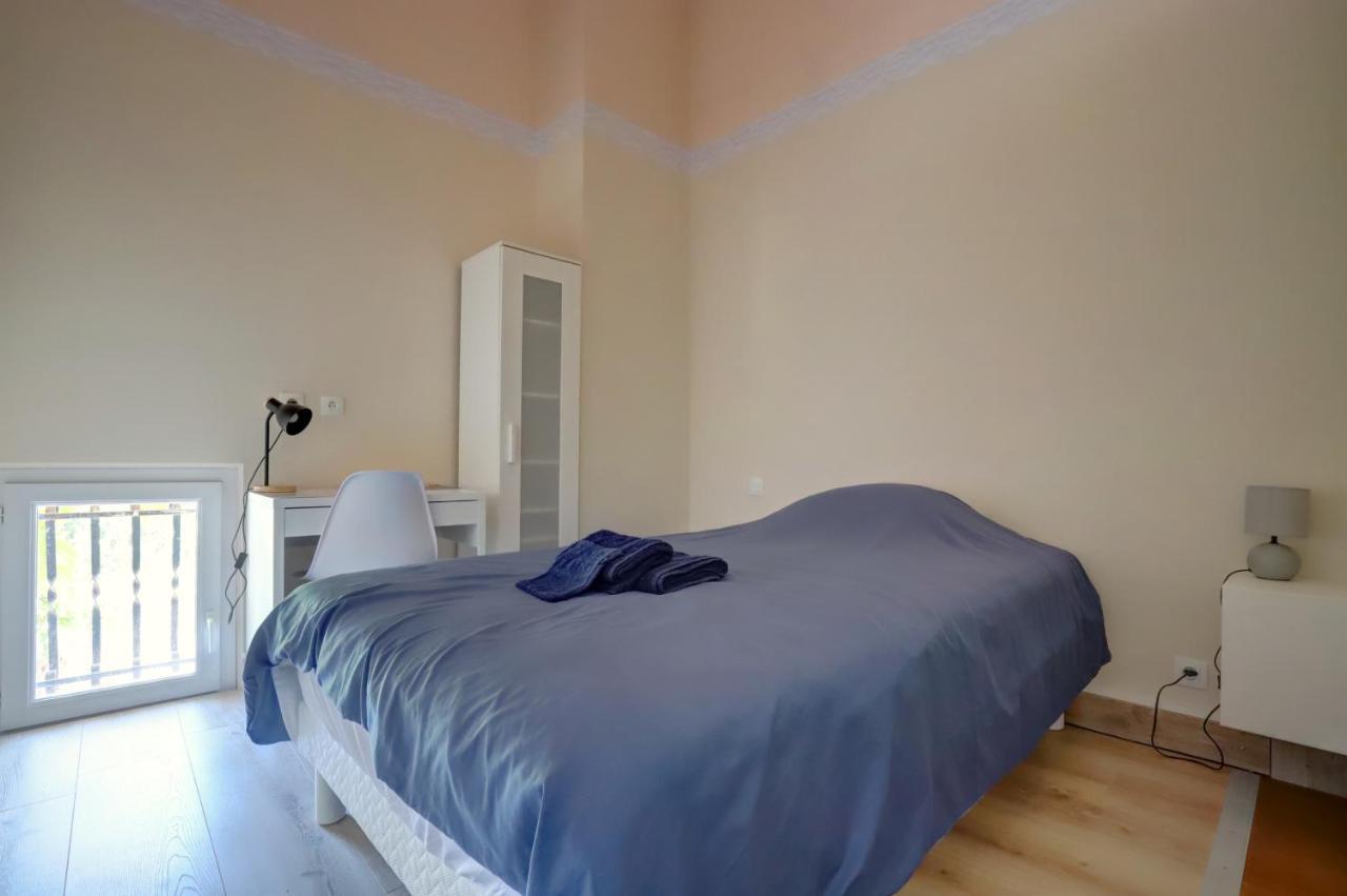 Gite La Grappe Occitane - 14 Personnes - Piscine Privee Ambres المظهر الخارجي الصورة