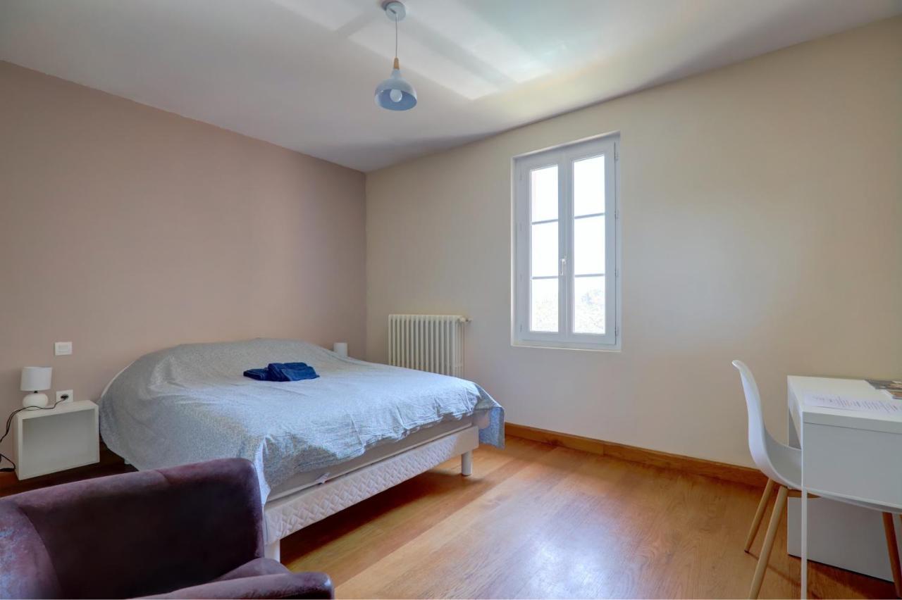 Gite La Grappe Occitane - 14 Personnes - Piscine Privee Ambres المظهر الخارجي الصورة